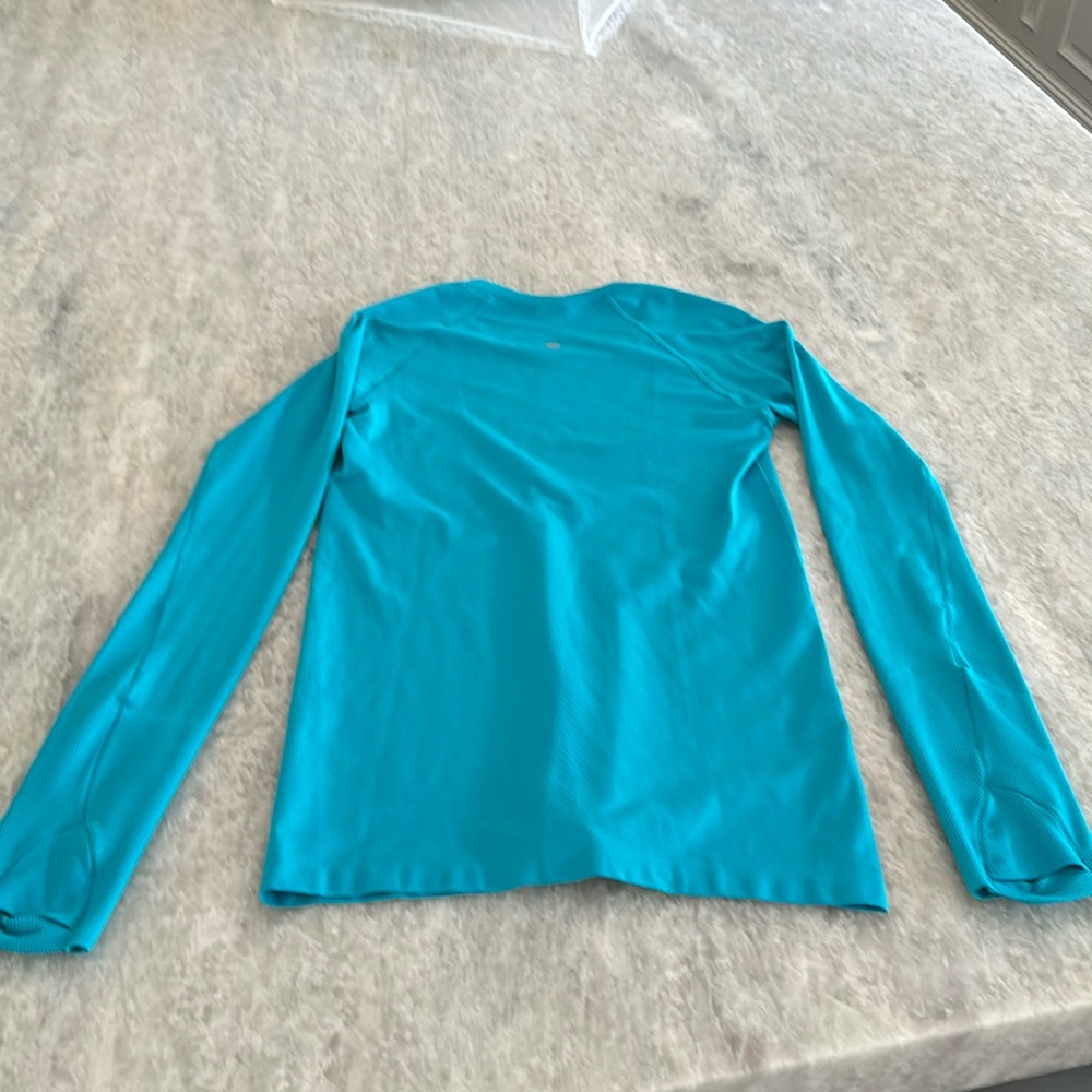 Women’s LuLulemon Long Sleeve